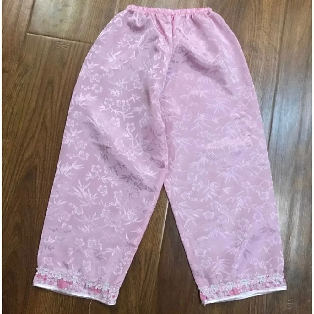 No brand / Not sure baby pink